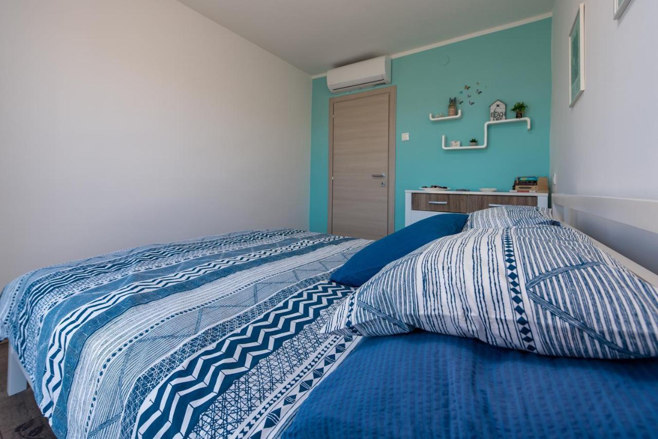 R&B Family Apartments Sveti Filip i Jakov Ngoại thất bức ảnh
